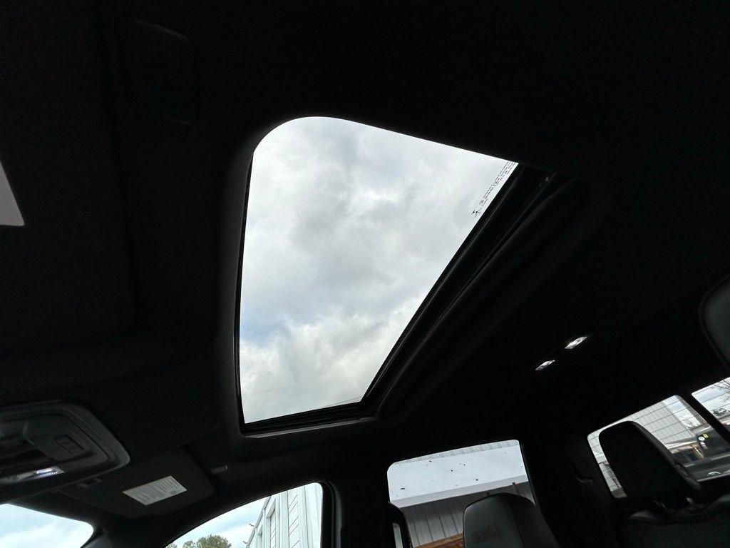 Chevrolet Silverado 1500 High Country Crew Cab 4WD 2022