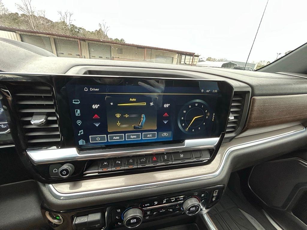 Chevrolet Silverado 1500 High Country Crew Cab 4WD 2022