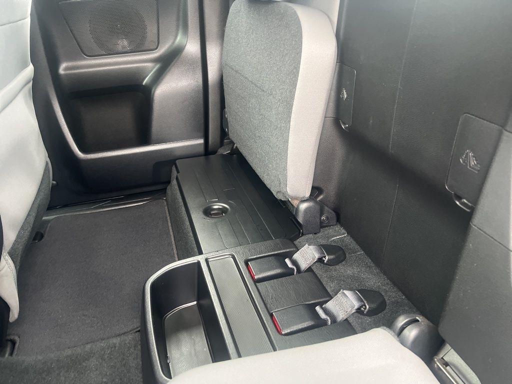 Toyota Tacoma SR5 Access Cab I4 6AT 2WD 2023