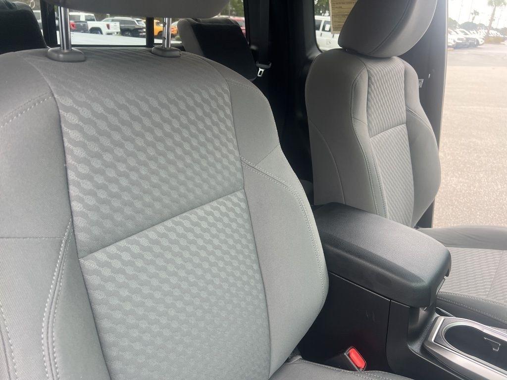 Toyota Tacoma SR5 Access Cab I4 6AT 2WD 2023