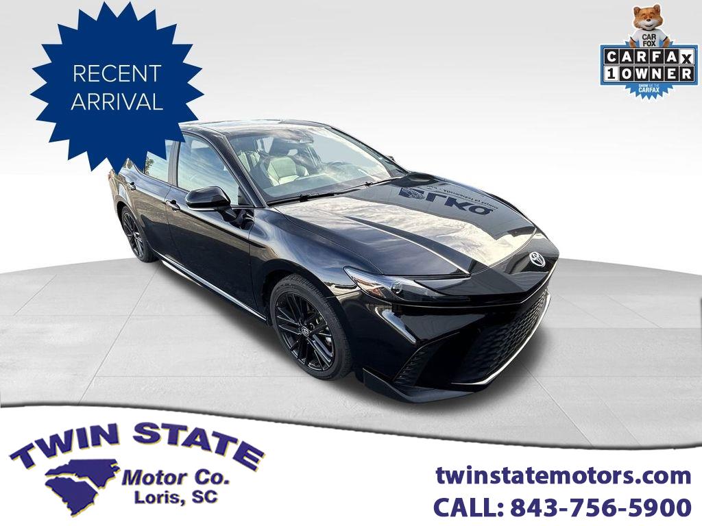 2025 Toyota Camry Hybrid XLE