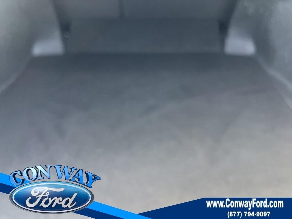 Toyota Camry Hybrid XLE 2025