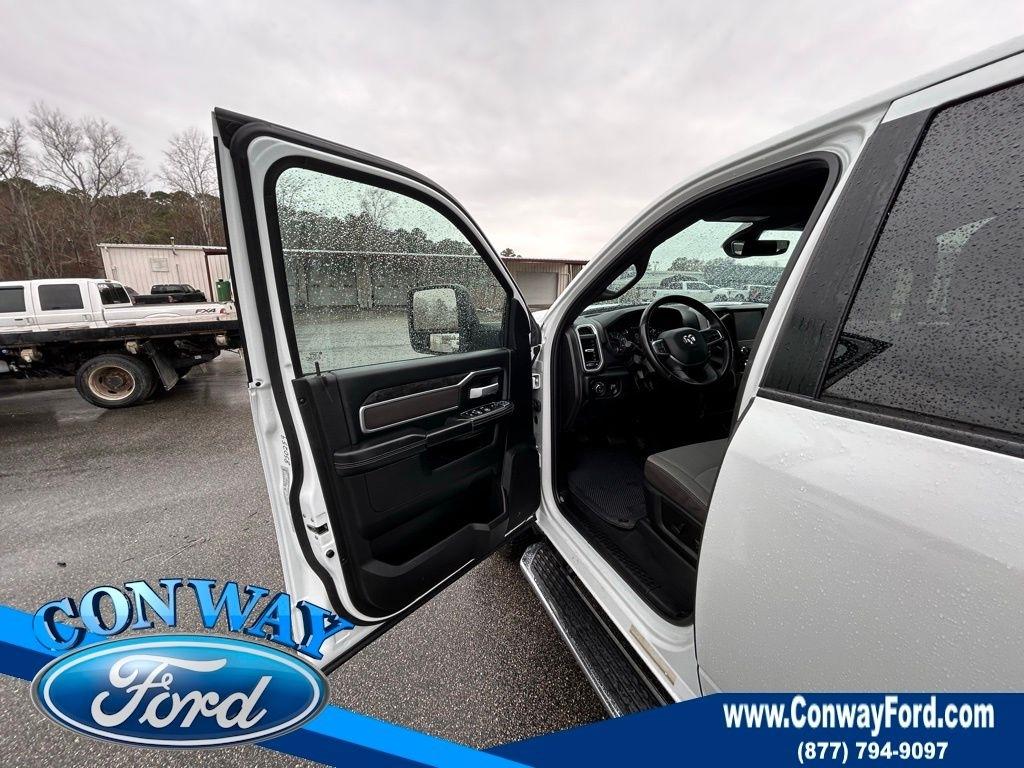 RAM 3500 Big Horn Crew Cab LWB 4WD DRW 2024