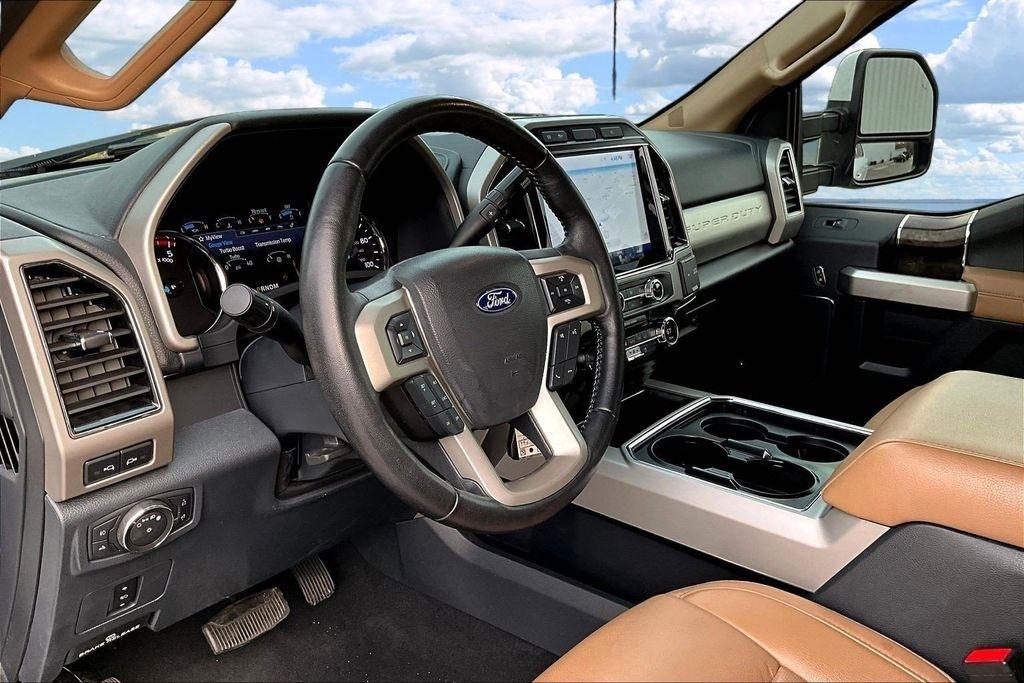 Ford F-350 SD King Ranch Crew Cab Long Bed 4WD 2022