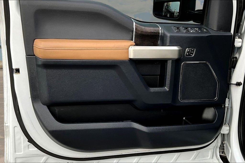 Ford F-350 SD King Ranch Crew Cab Long Bed 4WD 2022