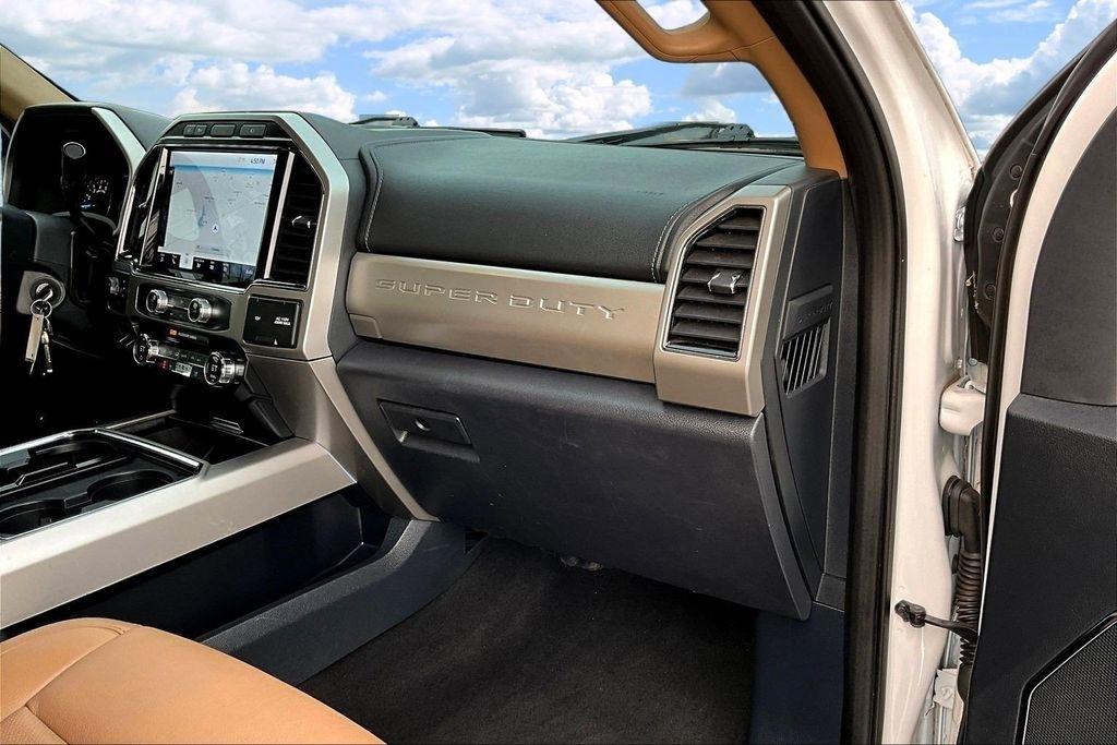 Ford F-350 SD King Ranch Crew Cab Long Bed 4WD 2022