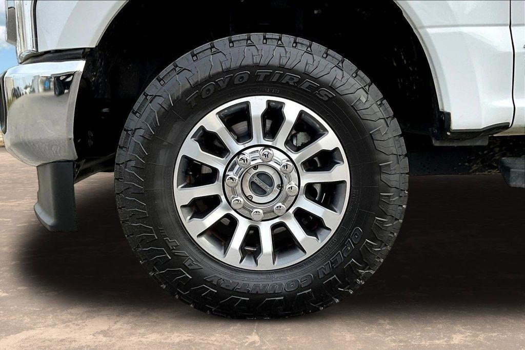 Ford F-350 SD King Ranch Crew Cab Long Bed 4WD 2022