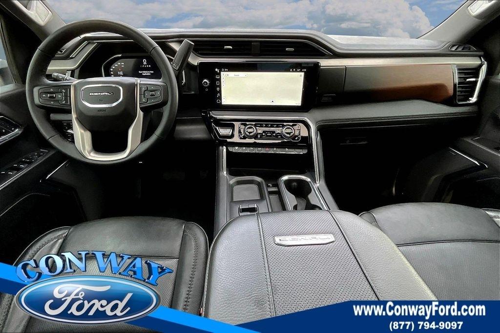 GMC Sierra 3500HD Denali Crew Cab 4WD 2024