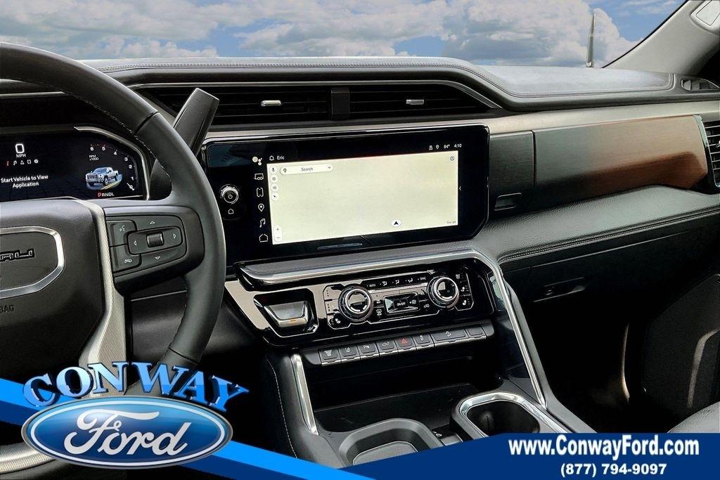 GMC Sierra 3500HD Denali Crew Cab 4WD 2024