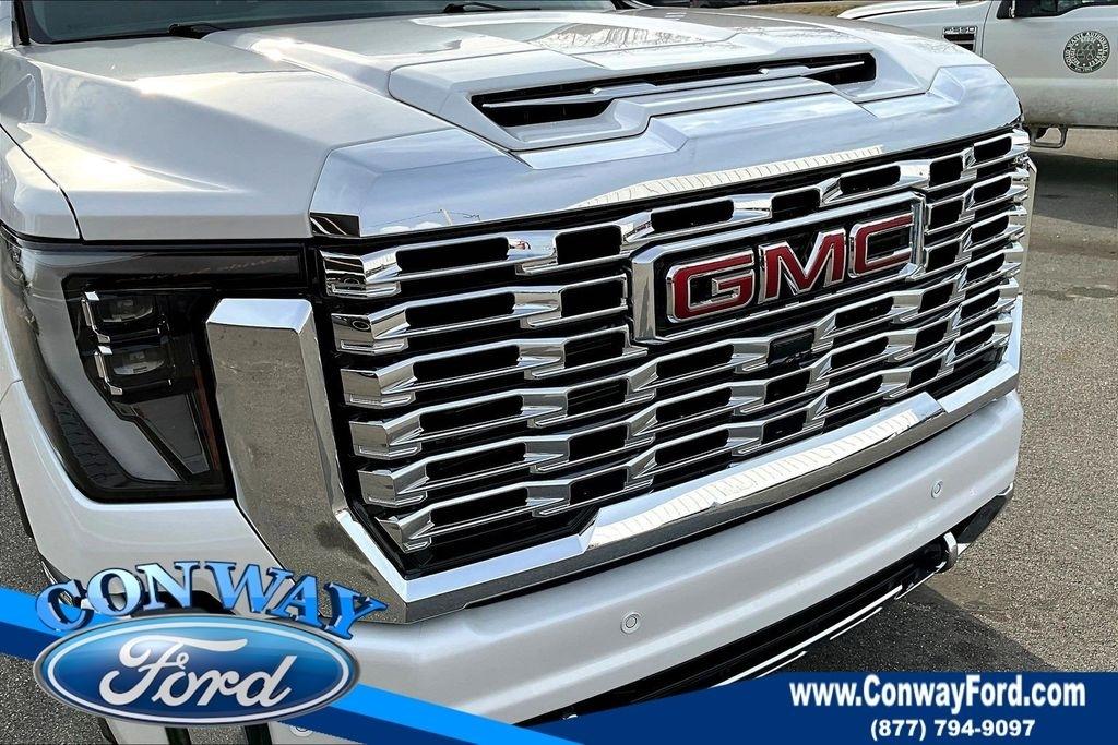 GMC Sierra 3500HD Denali Crew Cab 4WD 2024