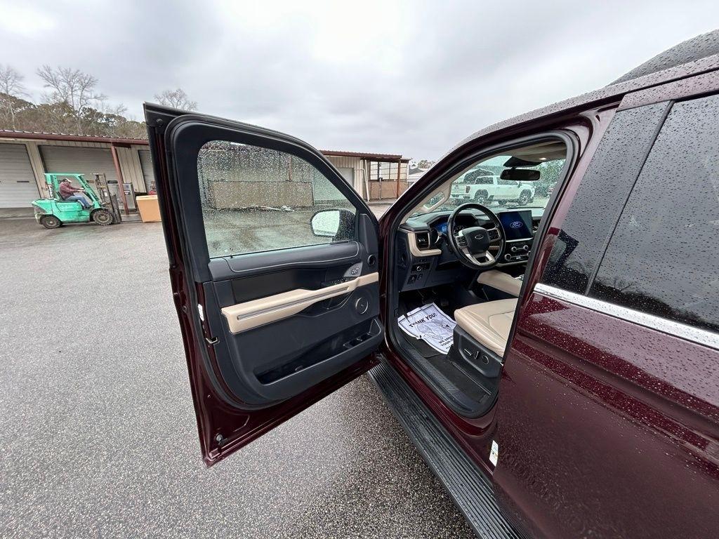 Ford Expedition MAX Limited 4WD 2024