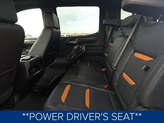 GMC Sierra 1500 AT4 Crew Cab 4WD 2025