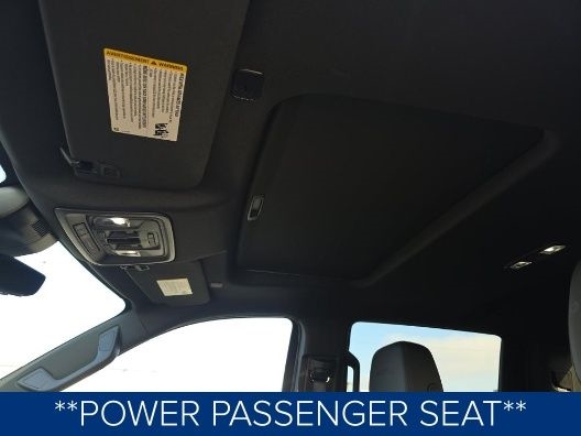 GMC Sierra 1500 AT4 Crew Cab 4WD 2025