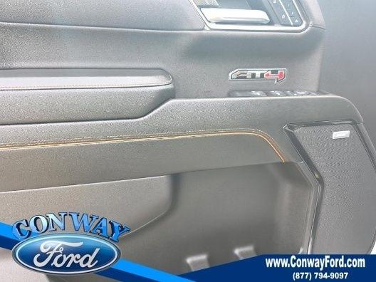 GMC Sierra 1500 AT4 Crew Cab 4WD 2025