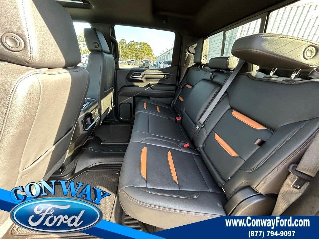 GMC Sierra 1500 AT4 Crew Cab 4WD 2025