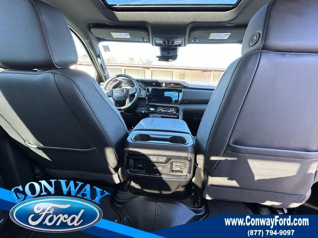 GMC Sierra 1500 AT4 Crew Cab 4WD 2025