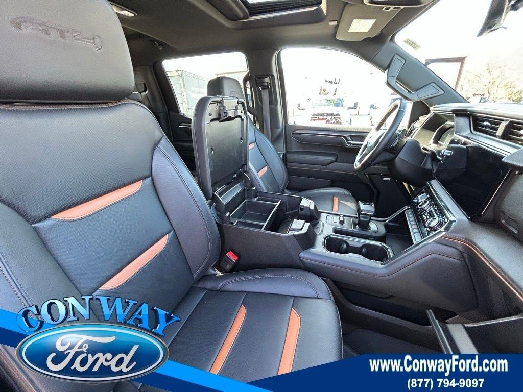 GMC Sierra 1500 AT4 Crew Cab 4WD 2025