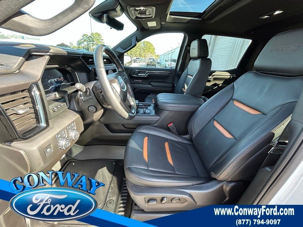 GMC Sierra 1500 AT4 Crew Cab 4WD 2025