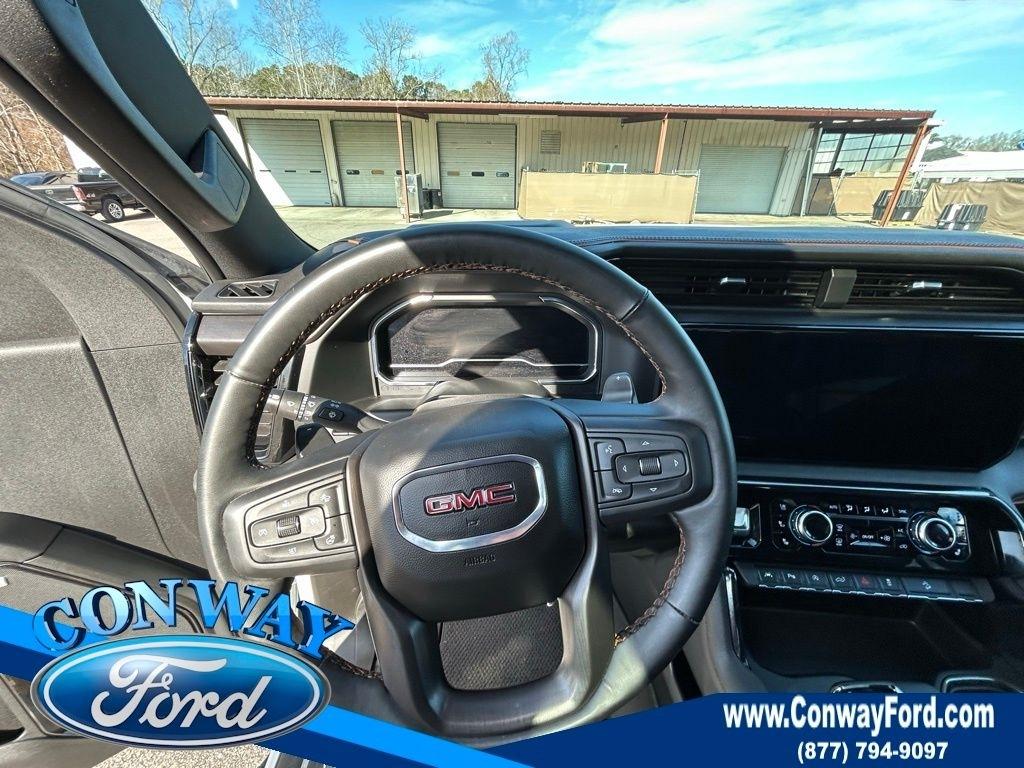 GMC Sierra 1500 AT4 Crew Cab 4WD 2025