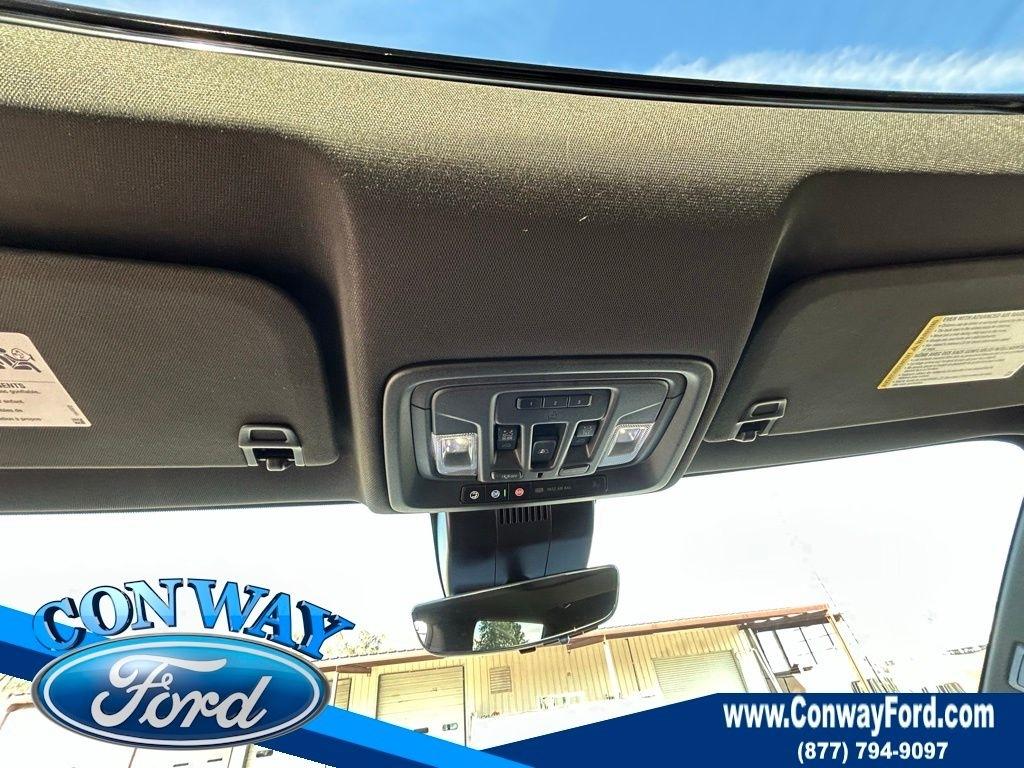 GMC Sierra 1500 AT4 Crew Cab 4WD 2025