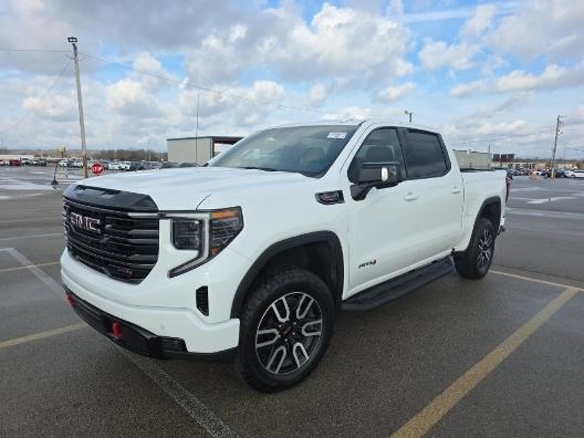 GMC Sierra 1500 AT4 Crew Cab 4WD 2025