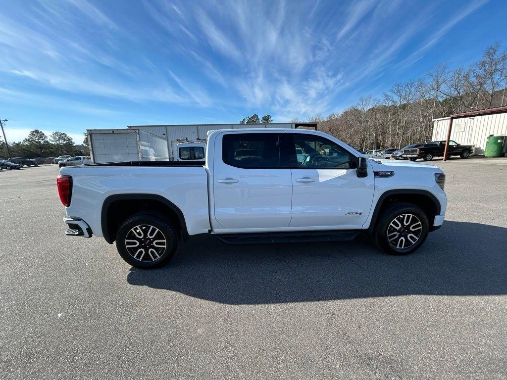 GMC Sierra 1500 AT4 Crew Cab 4WD 2025