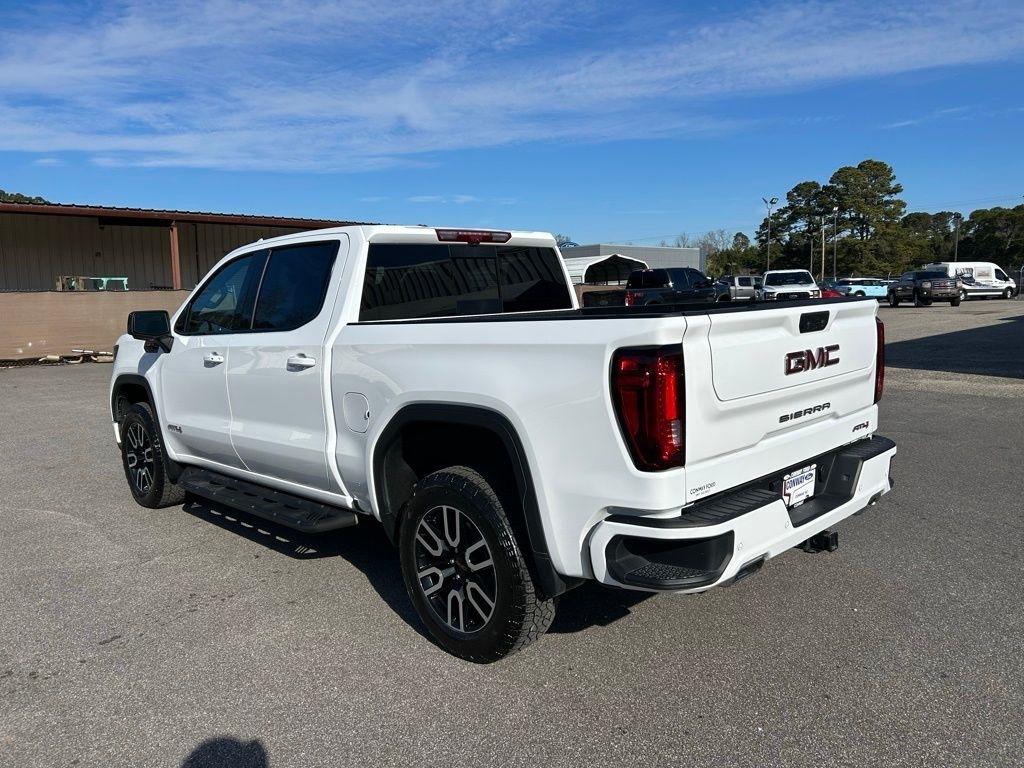 GMC Sierra 1500 AT4 Crew Cab 4WD 2025