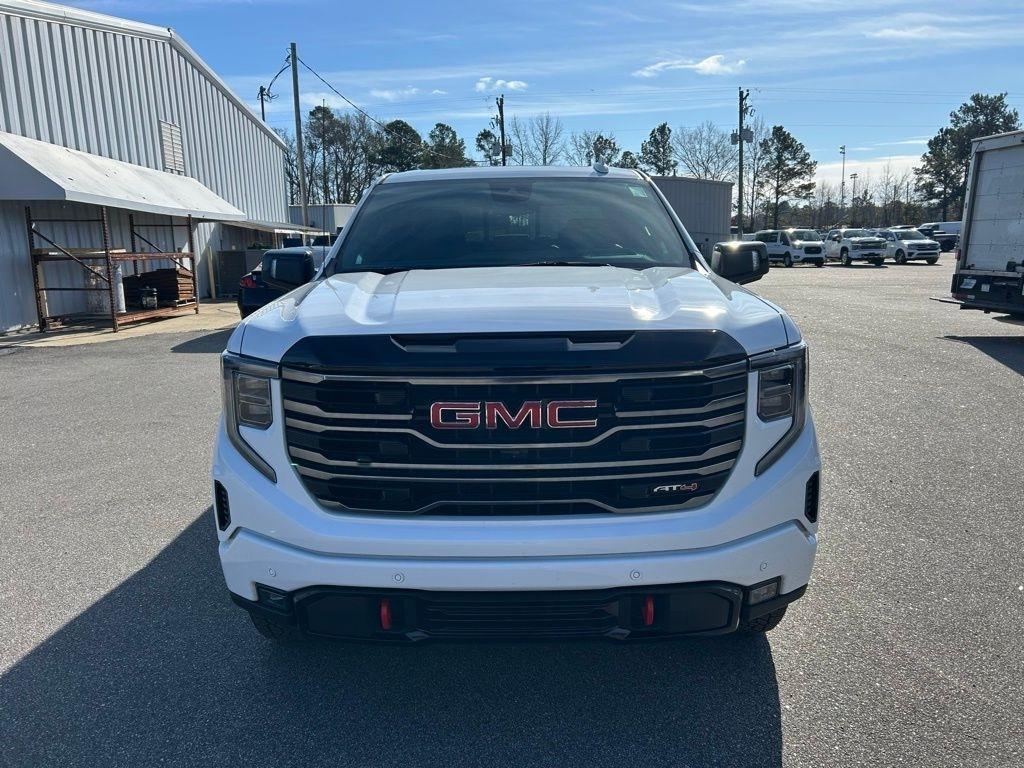 GMC Sierra 1500 AT4 Crew Cab 4WD 2025