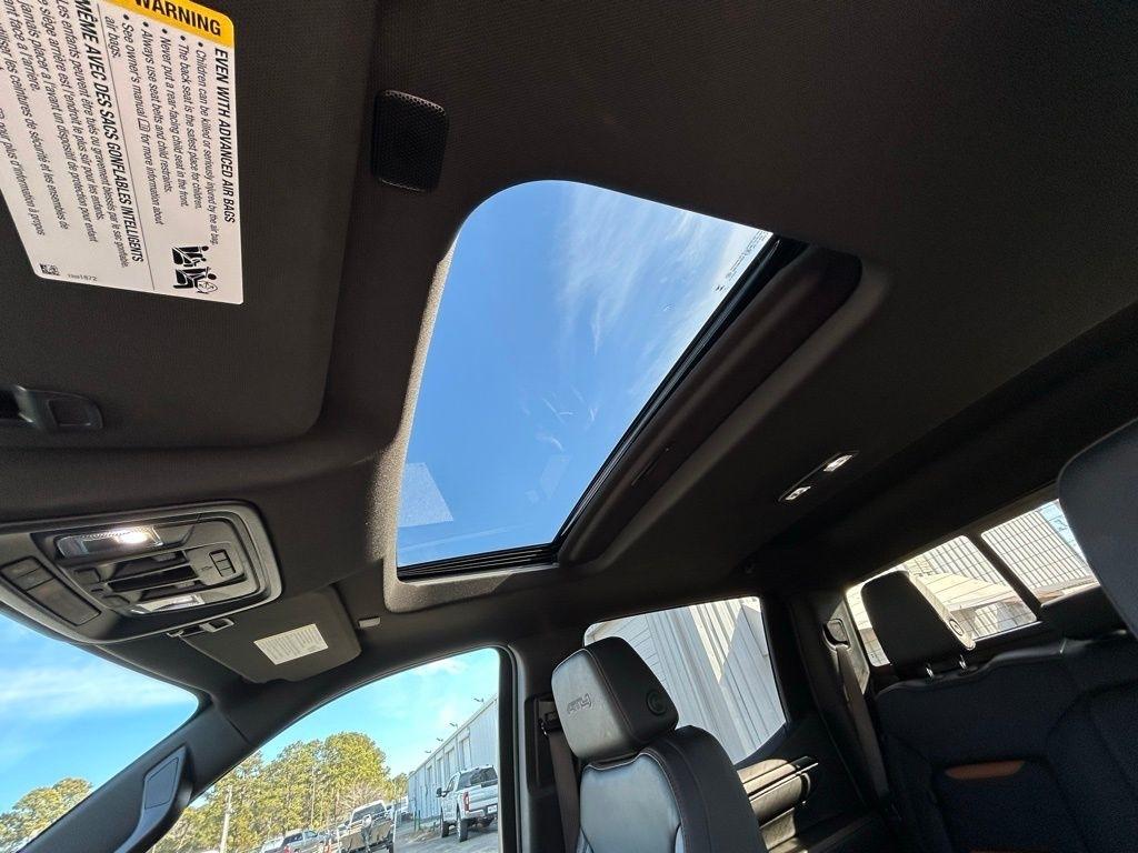 GMC Sierra 1500 AT4 Crew Cab 4WD 2025