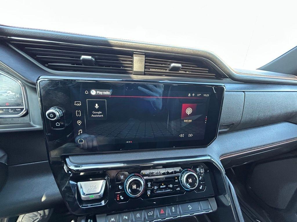 GMC Sierra 1500 AT4 Crew Cab 4WD 2025