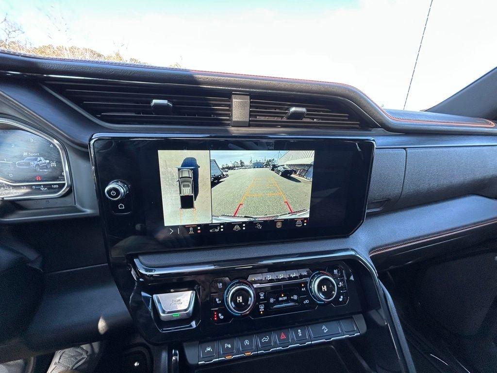 GMC Sierra 1500 AT4 Crew Cab 4WD 2025