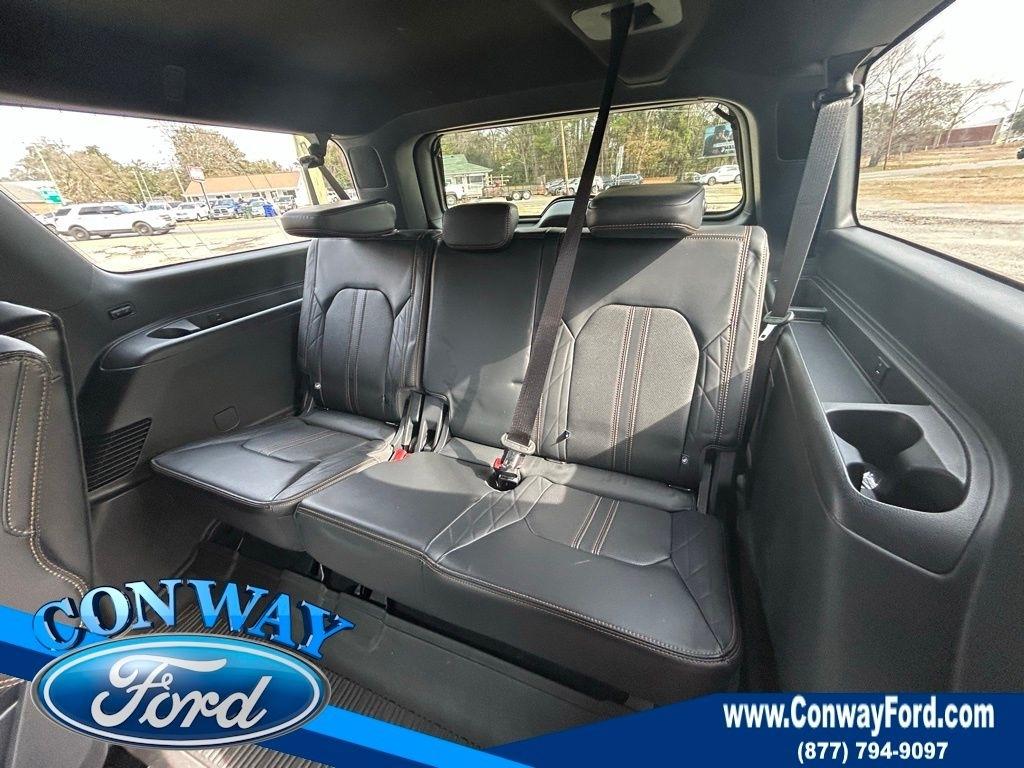 Ford Expedition MAX Platinum 4WD 2024