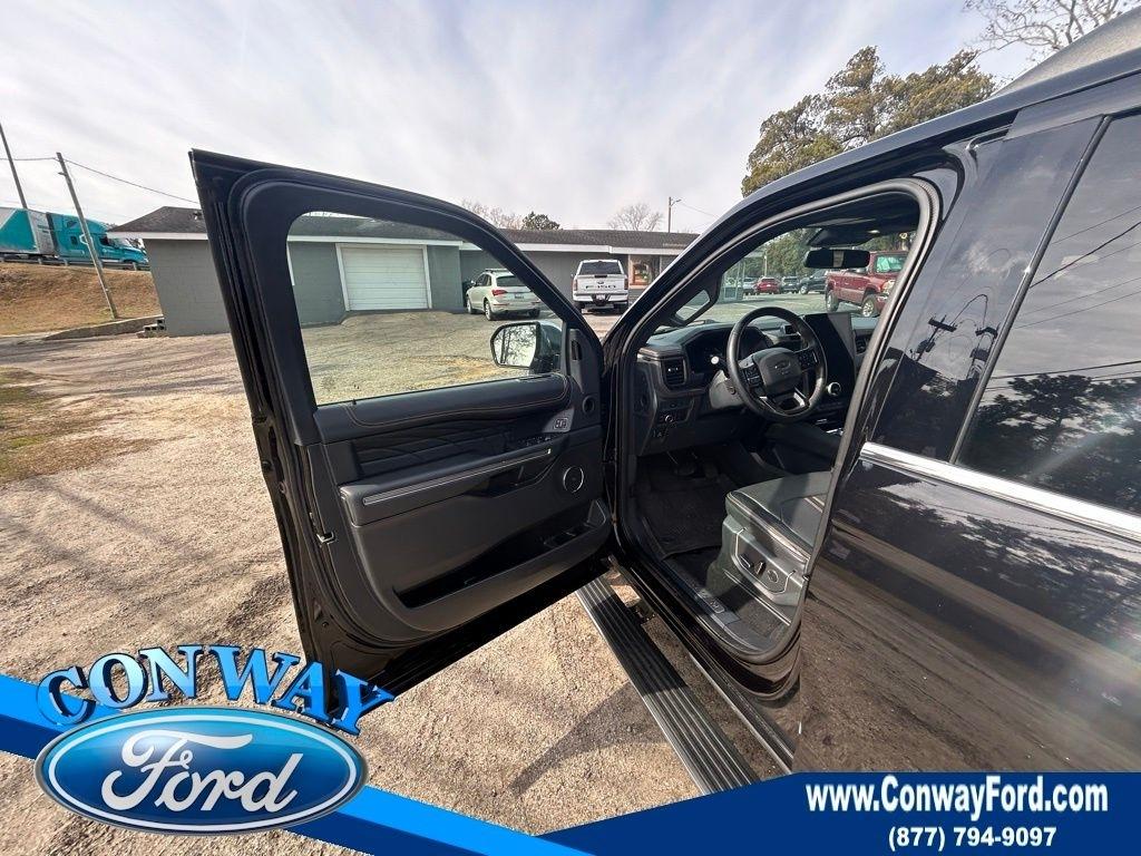 Ford Expedition MAX Platinum 4WD 2024