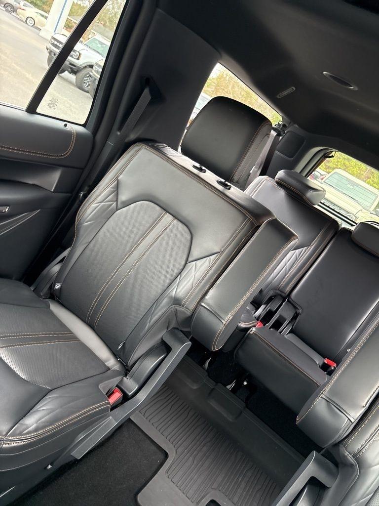 Ford Expedition MAX Platinum 4WD 2024
