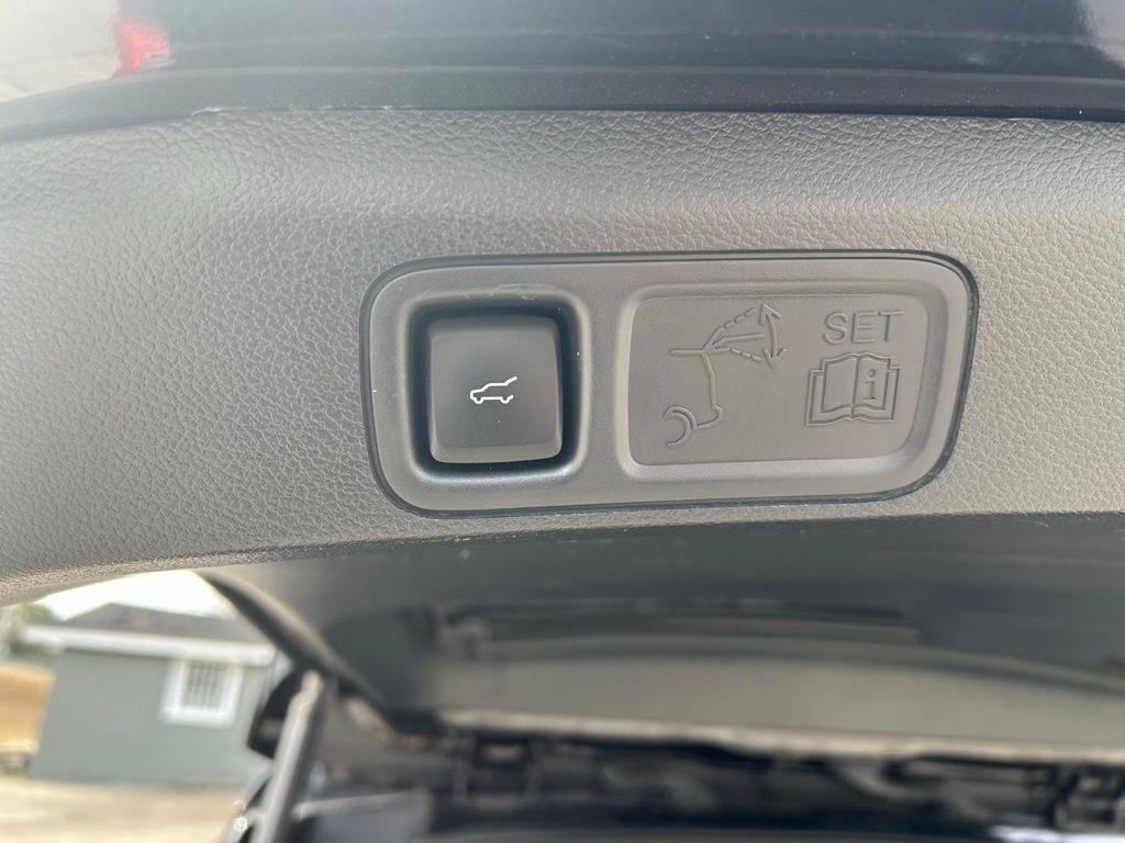 Ford Expedition MAX Platinum 4WD 2024