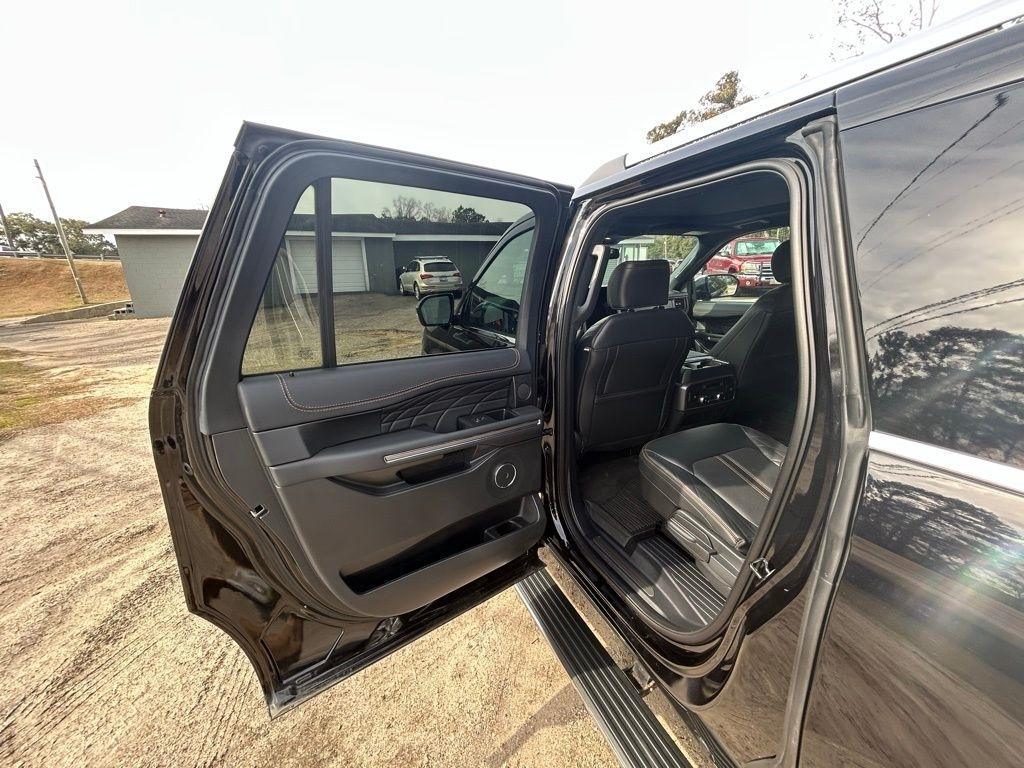 Ford Expedition MAX Platinum 4WD 2024