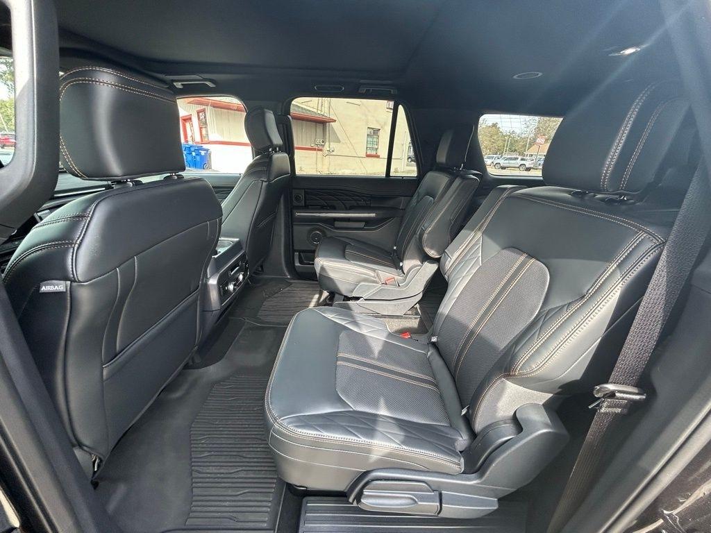 Ford Expedition MAX Platinum 4WD 2024