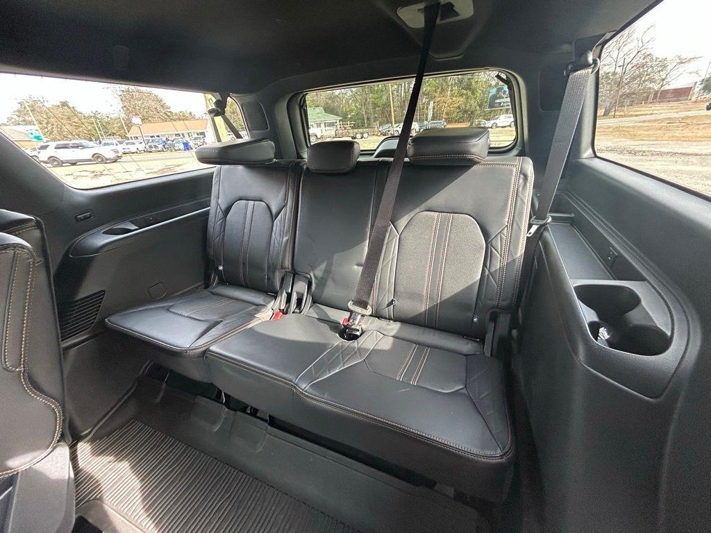 Ford Expedition MAX Platinum 4WD 2024