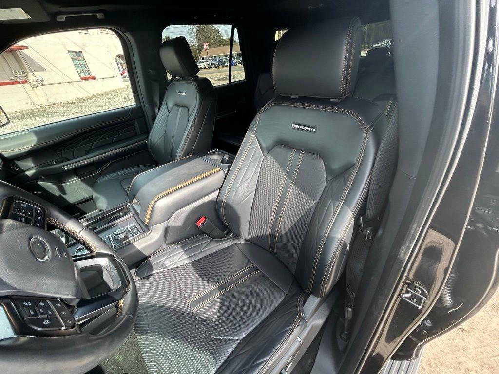 Ford Expedition MAX Platinum 4WD 2024