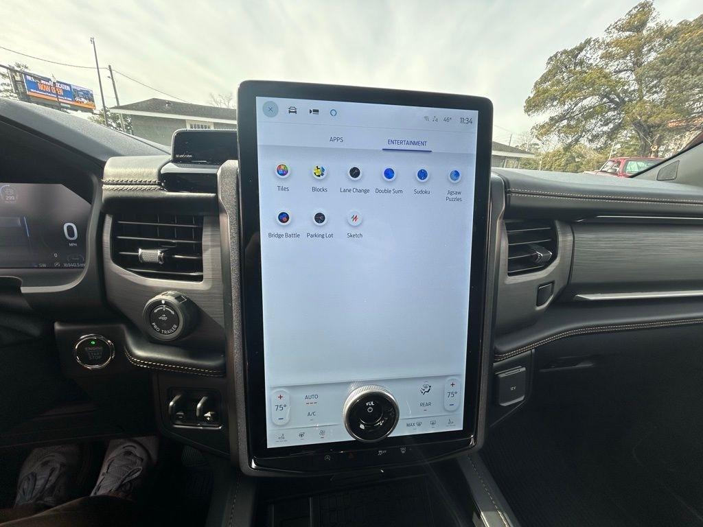 Ford Expedition MAX Platinum 4WD 2024