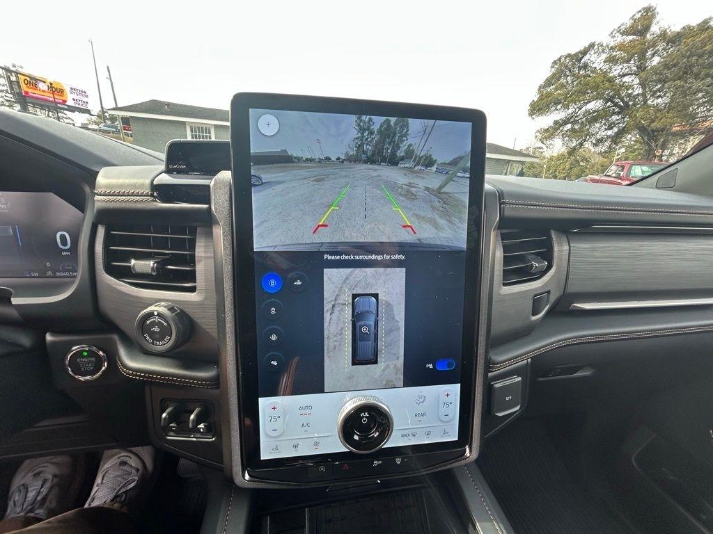 Ford Expedition MAX Platinum 4WD 2024