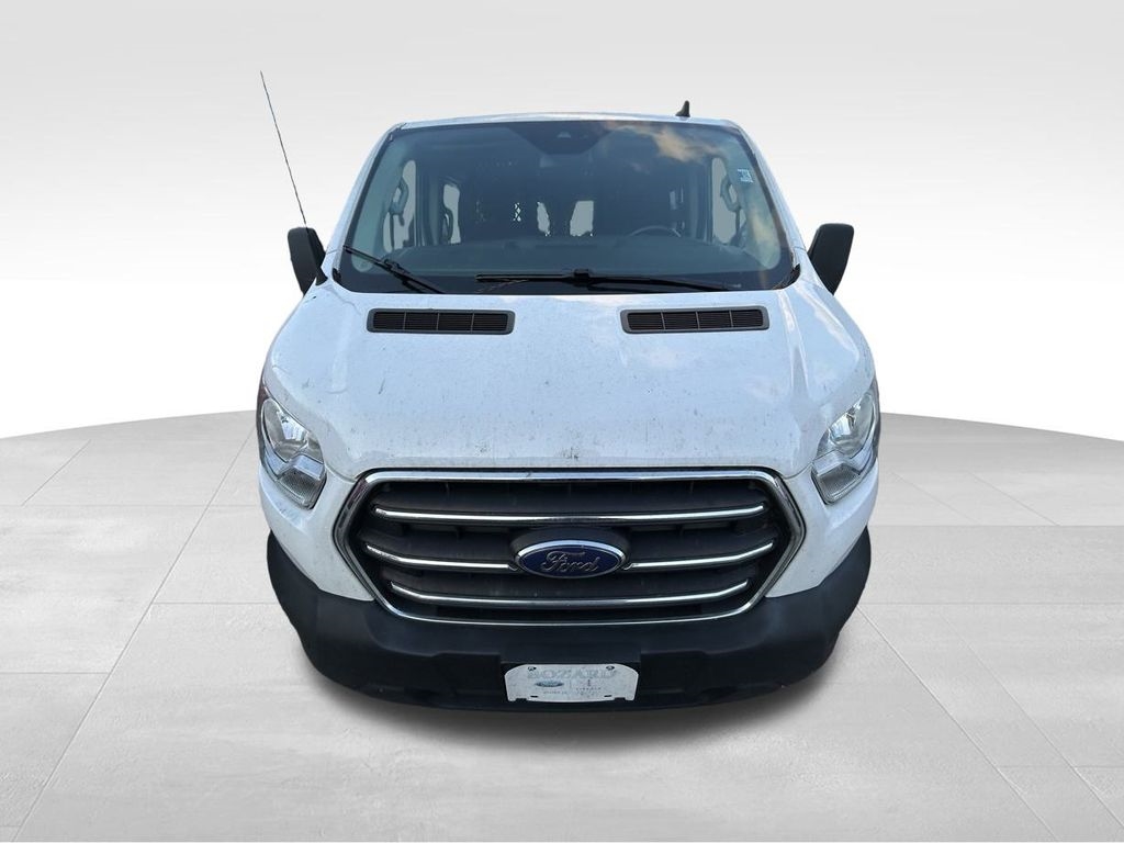 Ford Transit 250 Van Low Roof w/Sliding Pass. 130-in. WB 2020