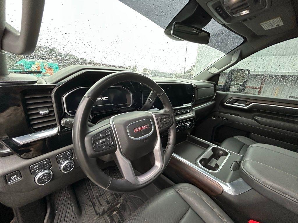 GMC Sierra 2500HD SLT Crew Cab 2WD 2025