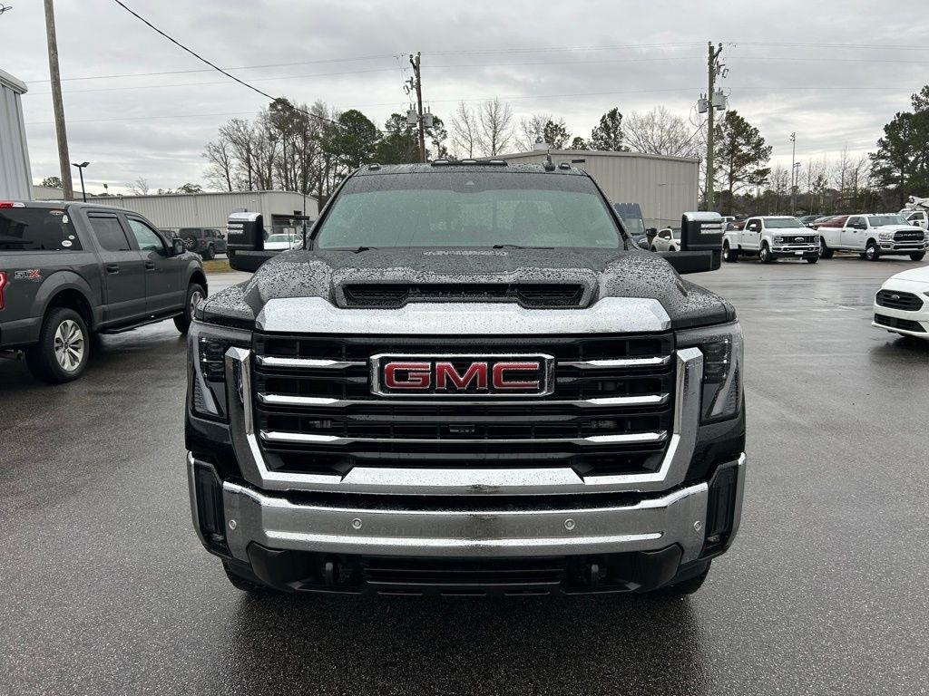 GMC Sierra 2500HD SLT Crew Cab 2WD 2025