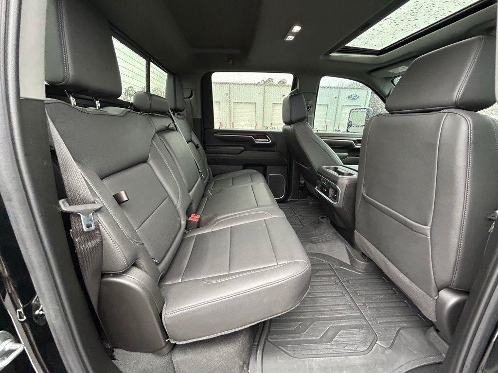 GMC Sierra 2500HD SLT Crew Cab 2WD 2025