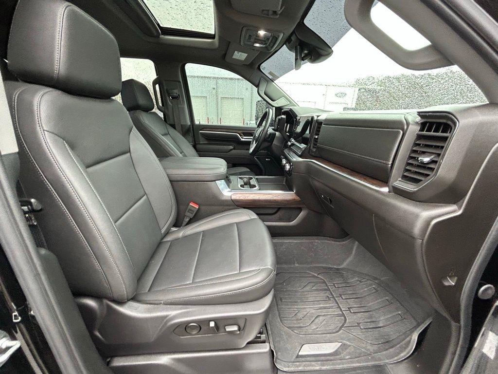 GMC Sierra 2500HD SLT Crew Cab 2WD 2025