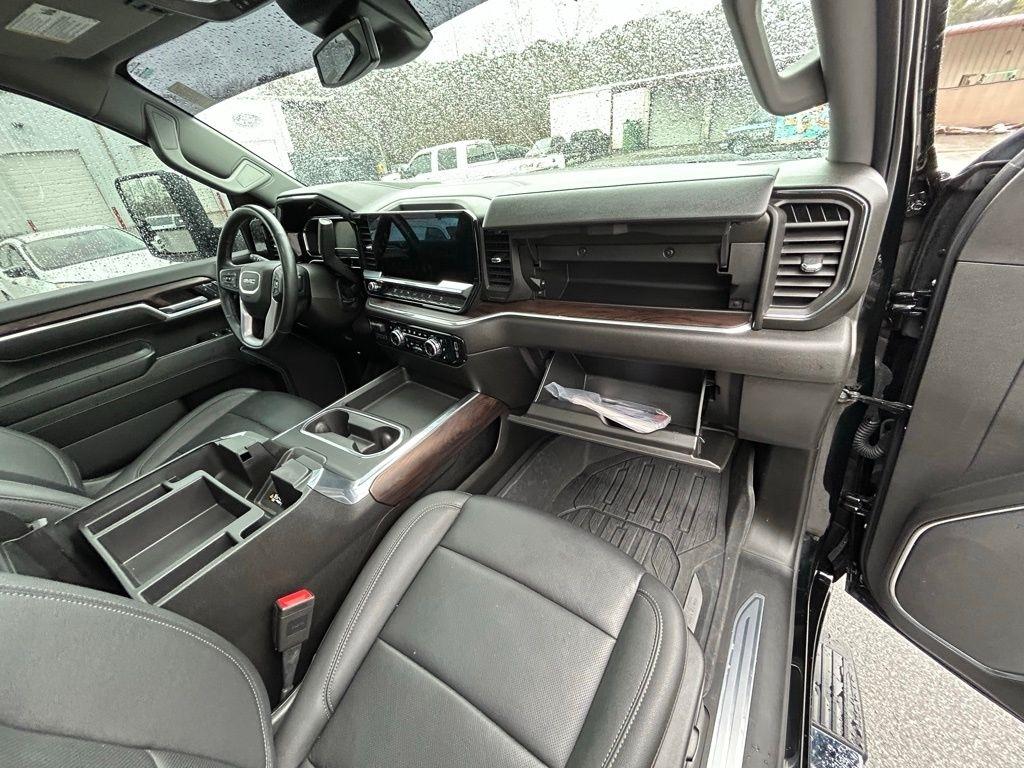 GMC Sierra 2500HD SLT Crew Cab 2WD 2025