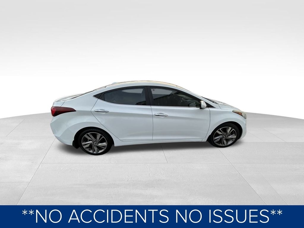 Hyundai Elantra SE 6AT 2016