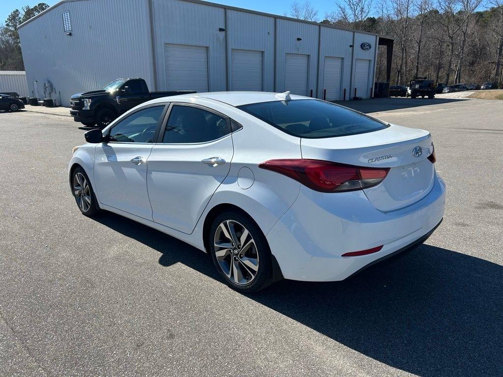 Hyundai Elantra SE 6AT 2016