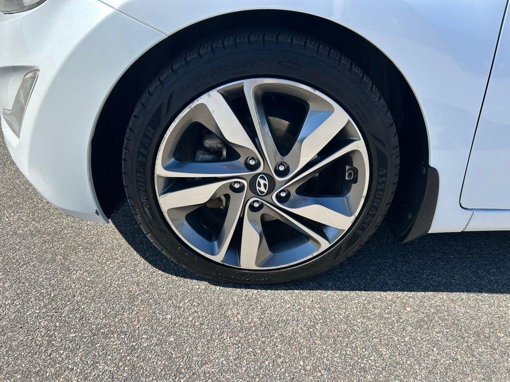 Hyundai Elantra SE 6AT 2016